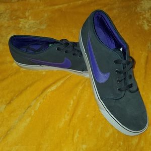 Black/Purple Toki Low Nike canvas shoes
